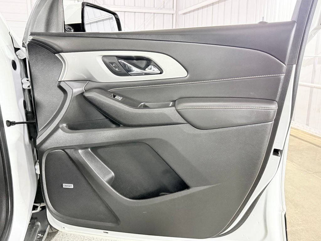 Used 2020 Chevrolet Traverse RS FWD image 30