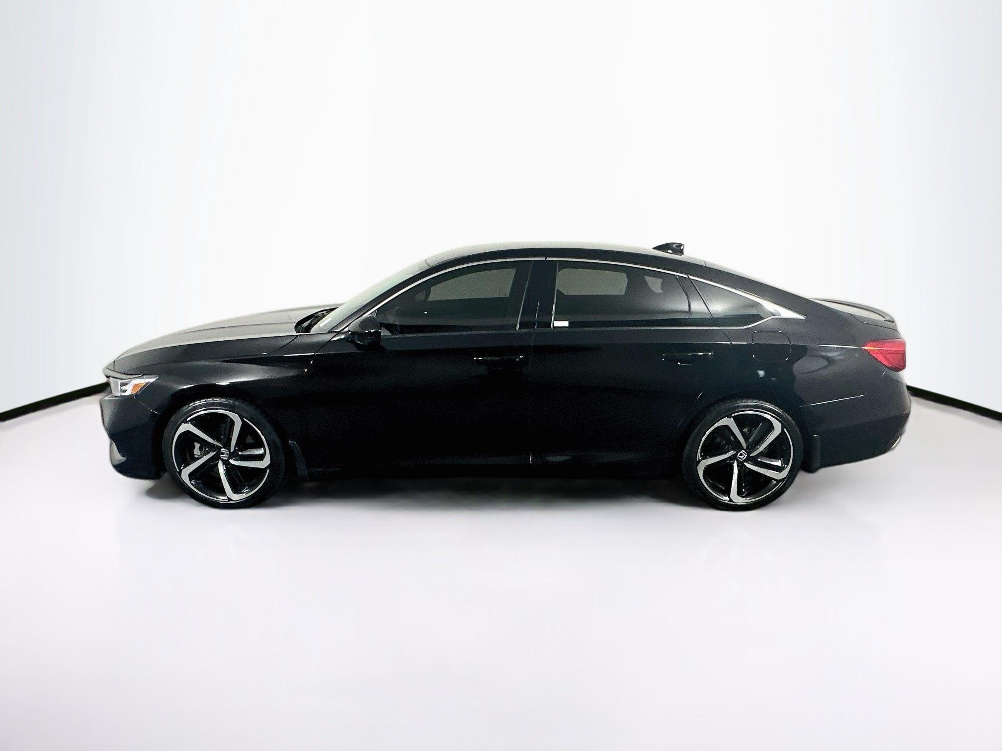 Used 2022 Honda Accord Sport image 4
