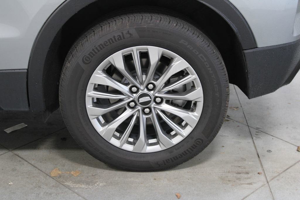Used 2024 Cadillac XT4 Premium Luxury image 16