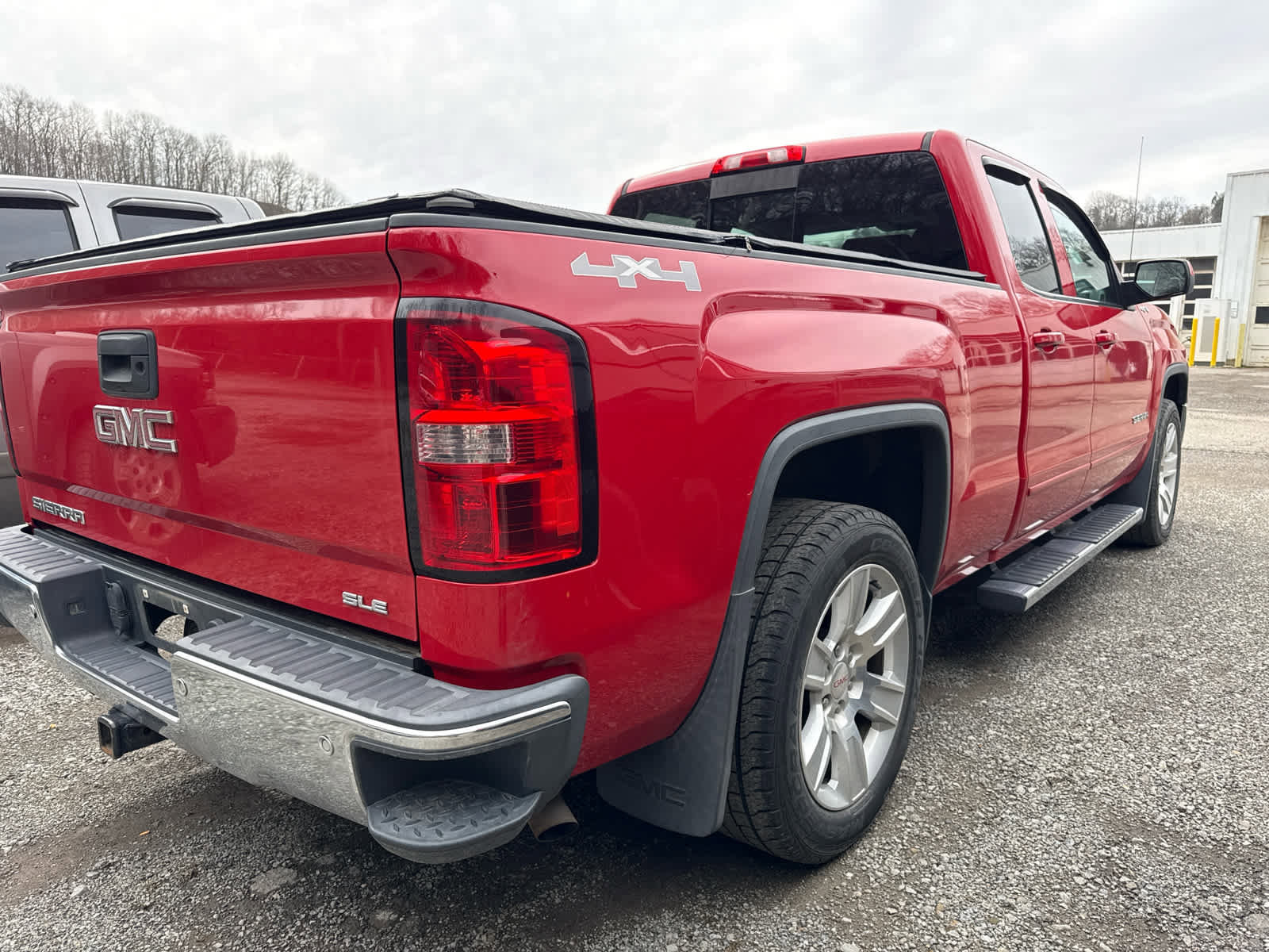 Used 2014 GMC Sierra 1500 SLE w/ SLE Value Package image 7