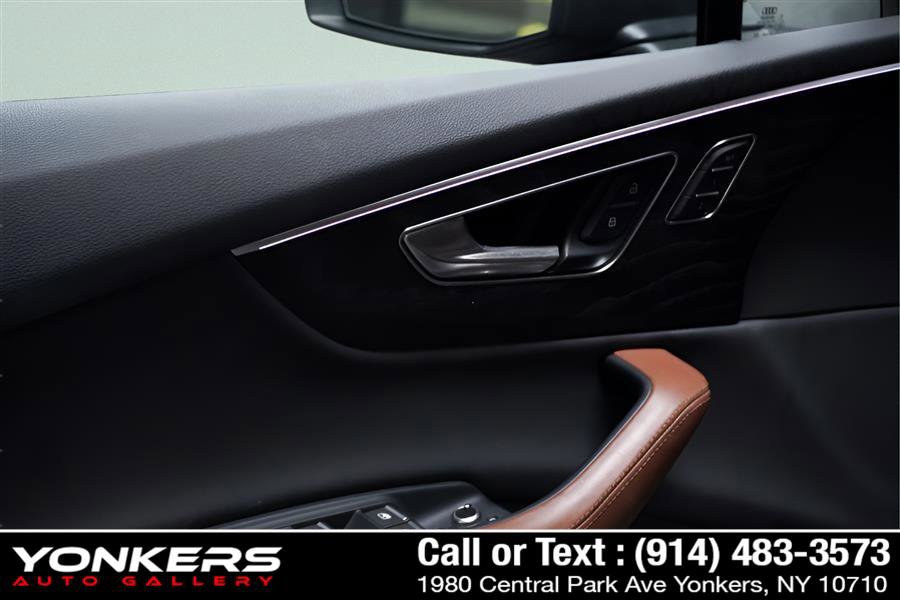 Used 2021 Audi Q7 3.0T Prestige w/ Prestige Package image 37