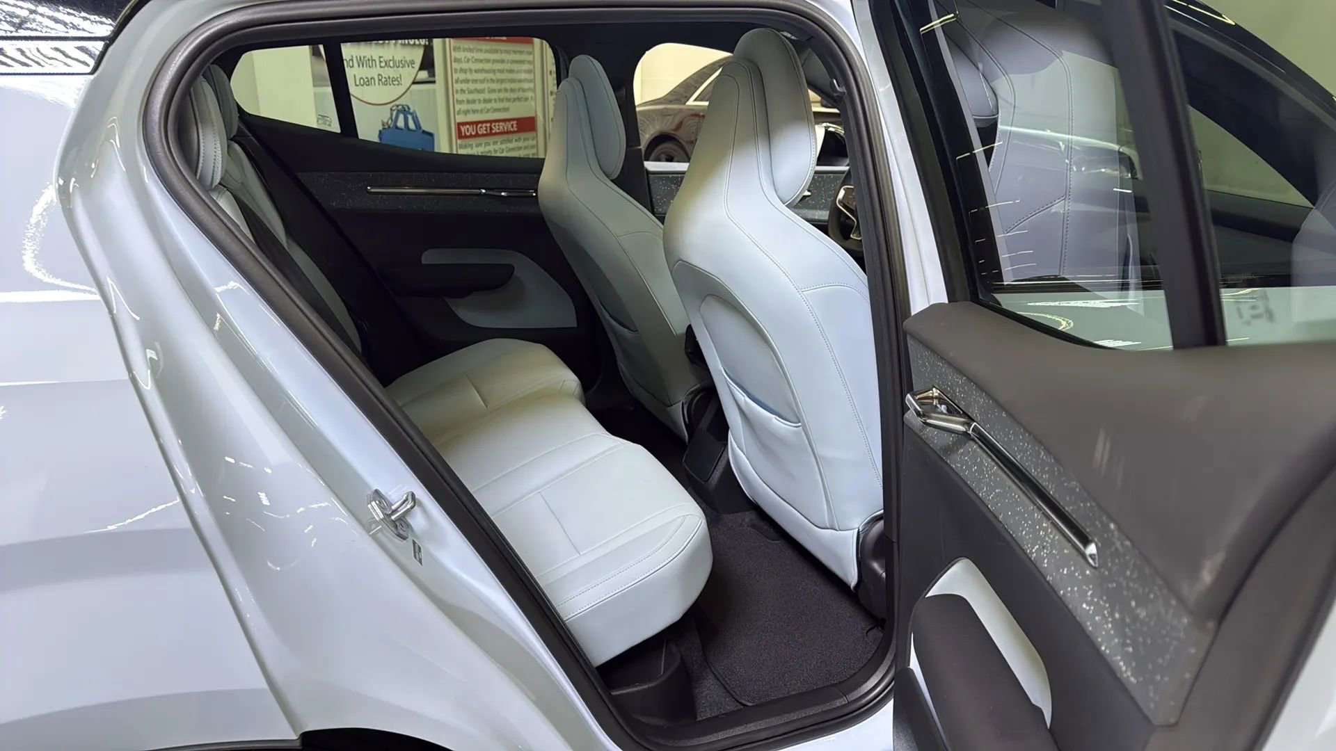 Used 2025 Volvo EX30 Ultra w/ Climate Package AWD/4WD image 20