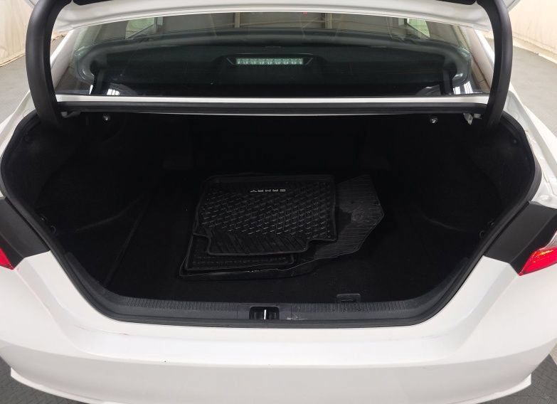 Used 2024 Toyota Camry SE FWD image 10