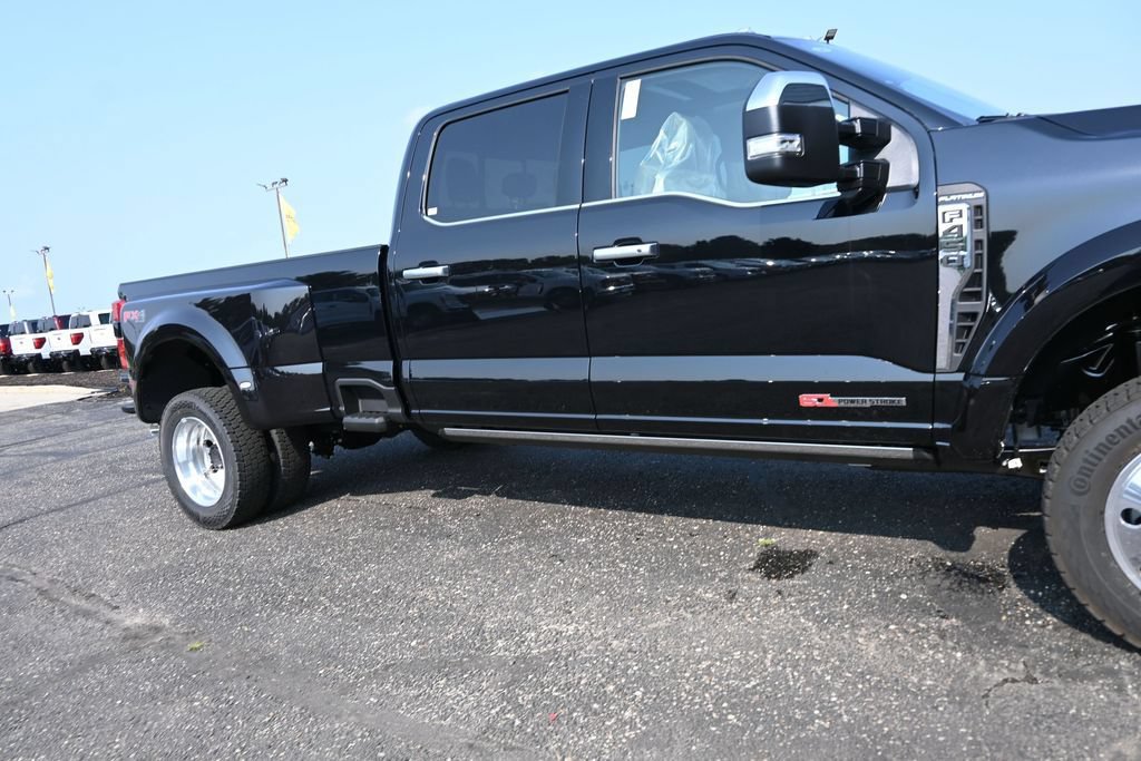 New 2026 Ford F450 Platinum w/ Platinum Plus Package AWD/4WD image 9