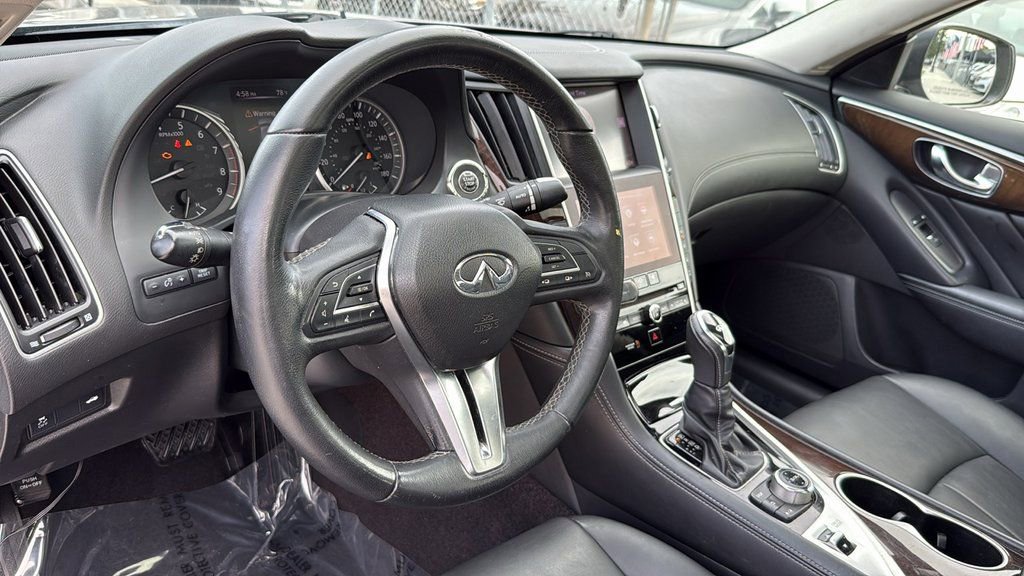 Used 2018 INFINITI Q50 Luxe RWD image 16