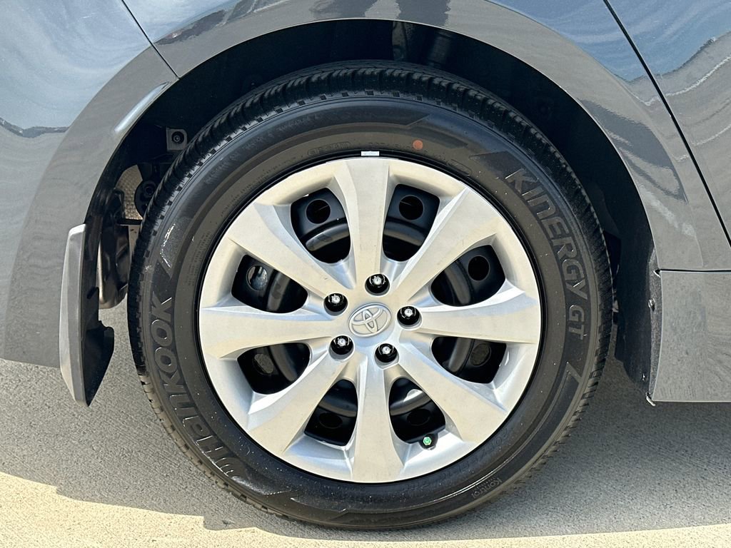 Used 2025 Toyota Corolla LE image 7