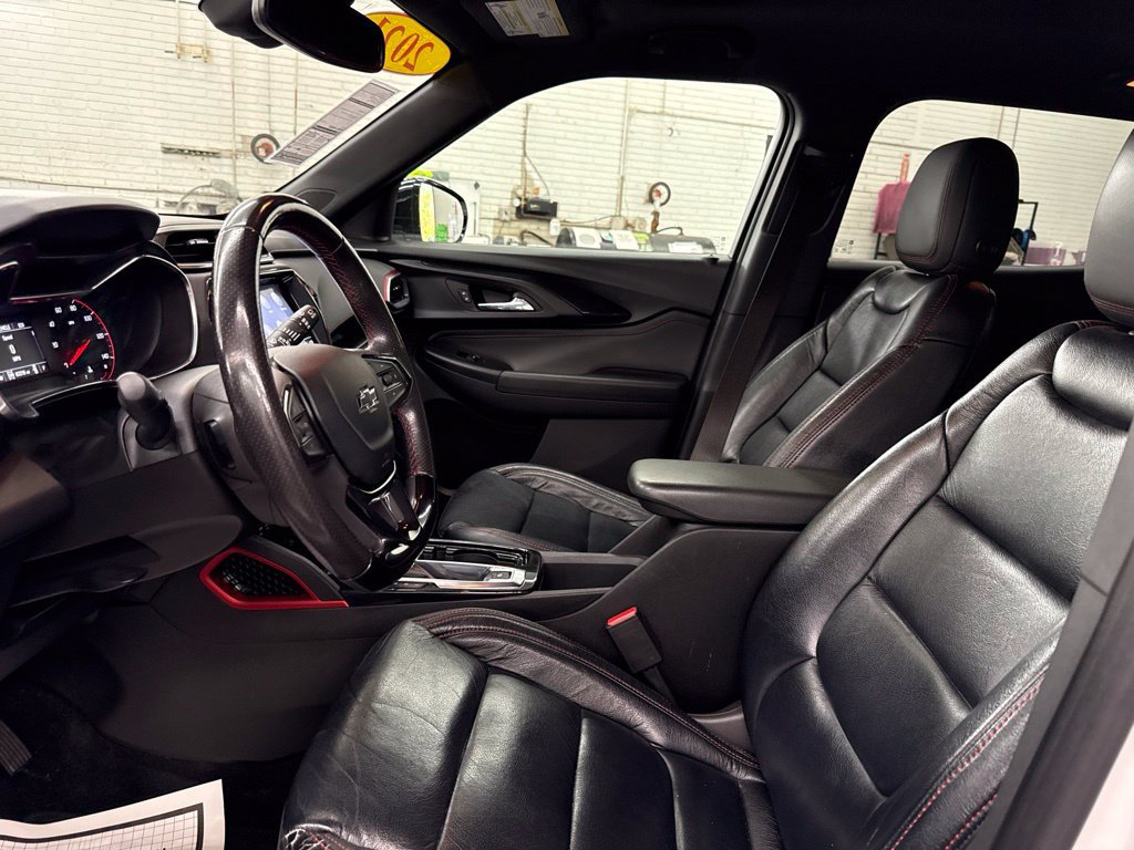 Used 2021 Chevrolet TrailBlazer RS w/ Sun and Liftgate Package AWD/4WD image 9