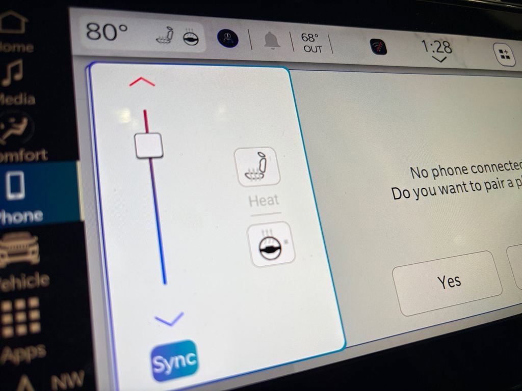 New 2026 Jeep Grand Cherokee Altitude RWD image 5
