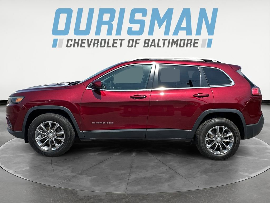 Used 2019 Jeep Cherokee Latitude Plus w/ Cold Weather Group AWD/4WD image 3