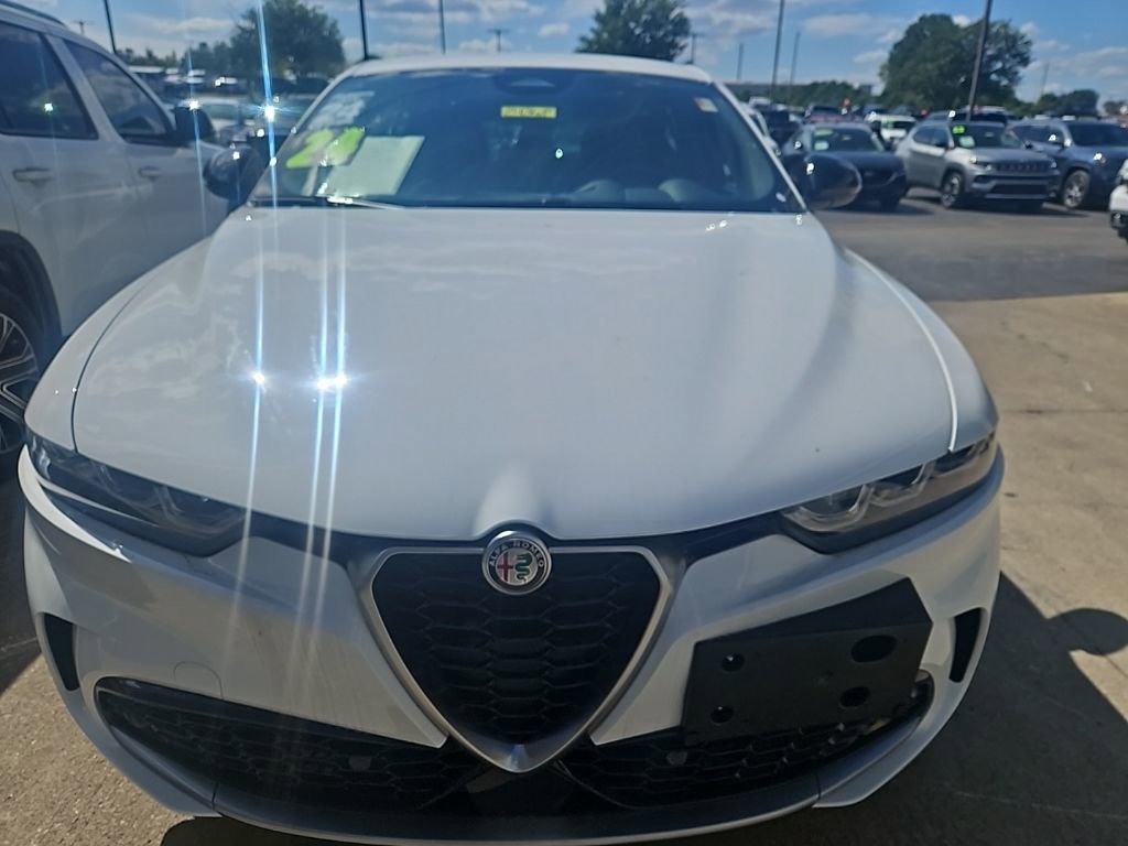 Used 2024 Alfa Romeo Tonale Ti AWD/4WD image 2