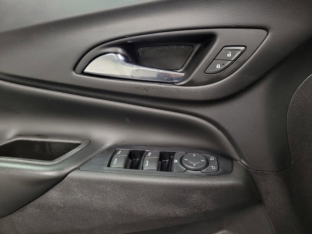 Used 2019 Chevrolet Equinox LT image 19