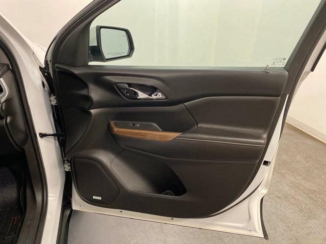 Used 2017 GMC Acadia SLE w/ Driver Alert Package I FWD image 27