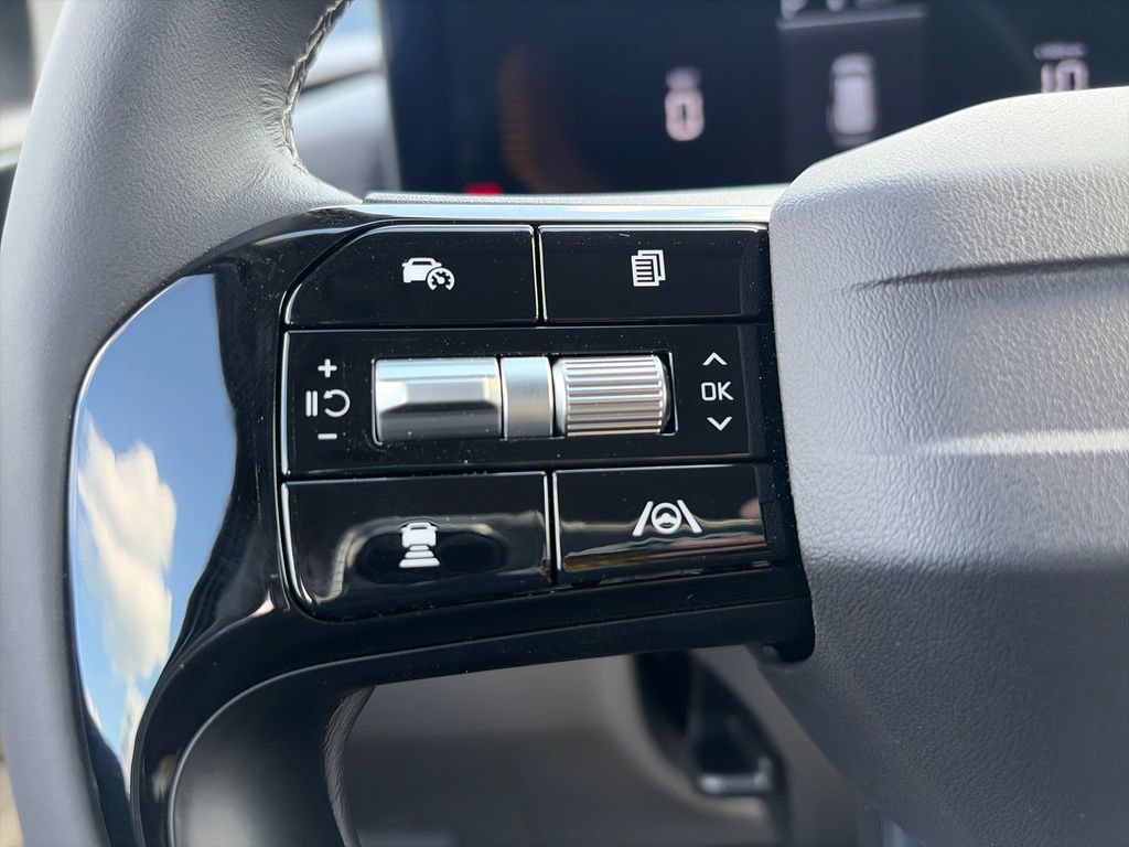 New 2027 Kia Carnival FWD image 13