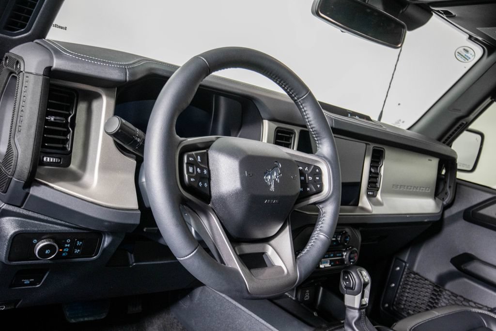 Used 2026 Ford Bronco Outer Banks AWD/4WD image 15