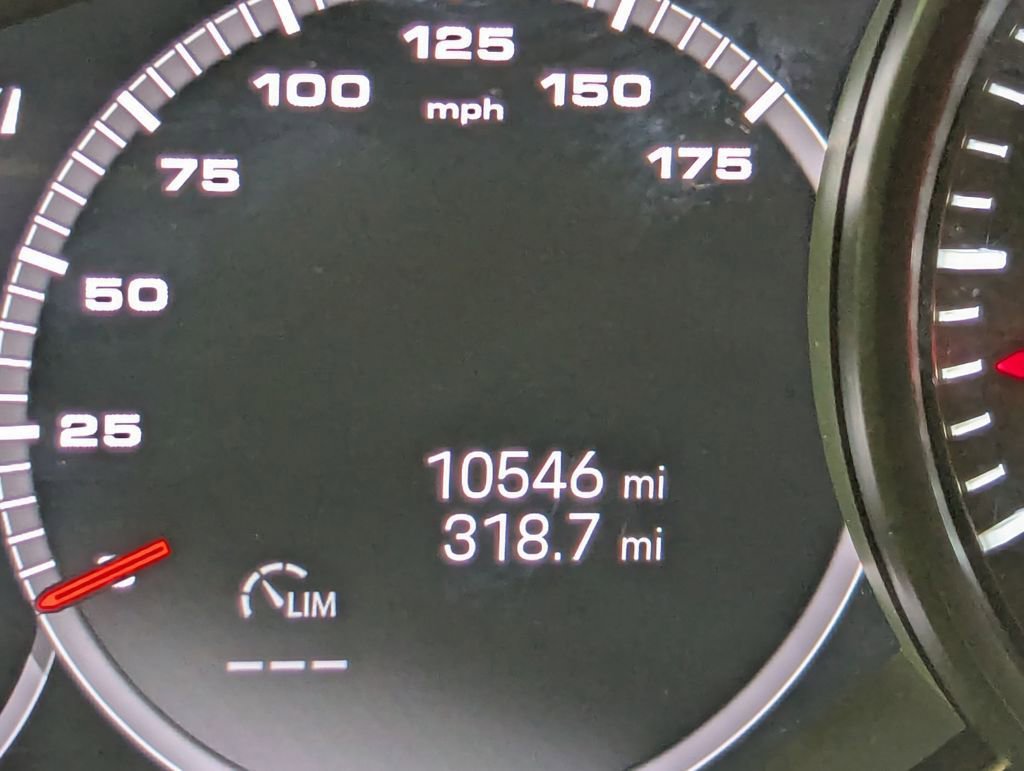 Used 2022 Porsche Cayenne Coupe image 42