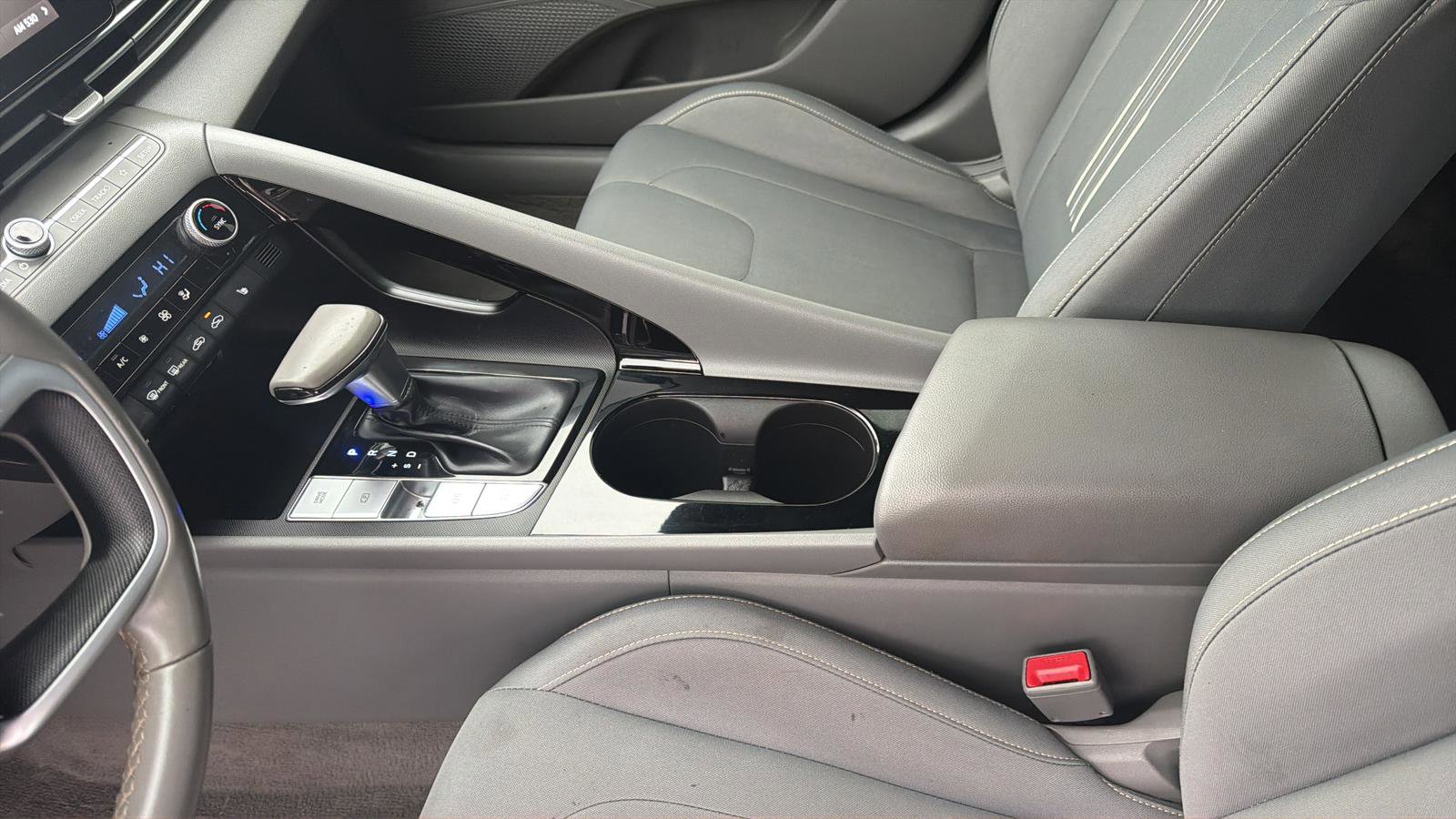 Used 2023 Hyundai Elantra SEL w/ Convenience Package image 21
