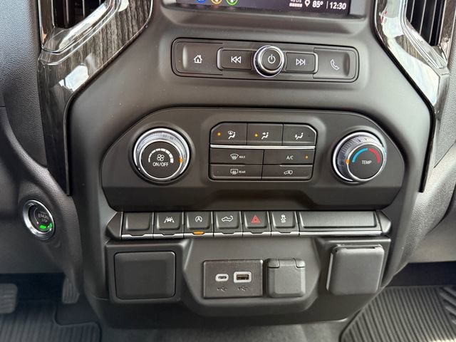 Used 2026 Chevrolet Silverado 1500 Custom w/ Turbomax Blackout Package AWD/4WD image 18
