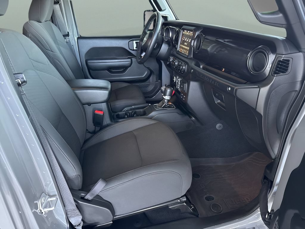 Used 2023 Jeep Wrangler Unlimited Sport AWD/4WD image 25