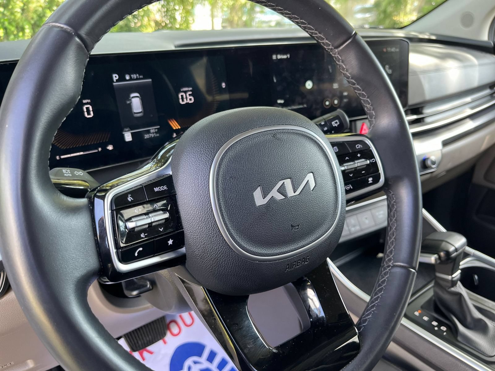 Used 2026 Kia Carnival FWD image 28