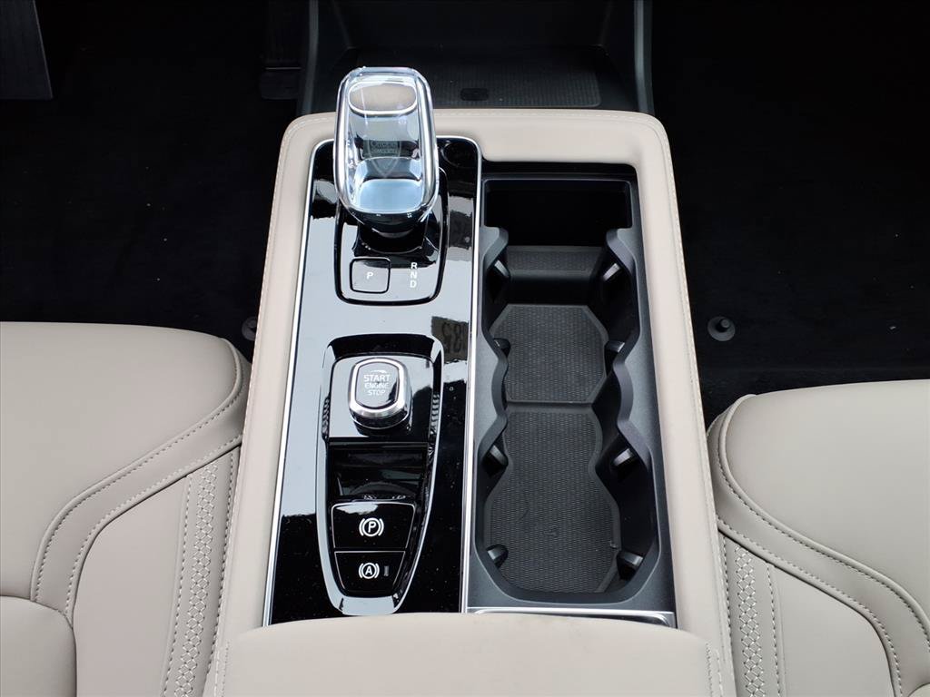 New 2026 Volvo XC90 T8 Plus w/ Protection Package Premier AWD/4WD image 9