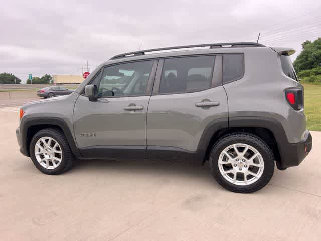 Used 2020 Jeep Renegade Latitude FWD image 4