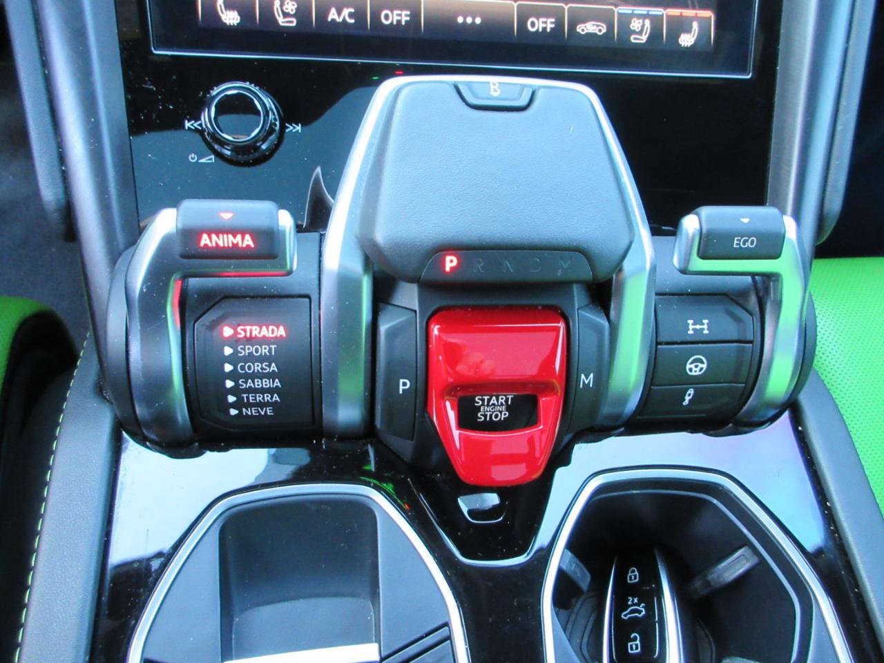 Used 2022 Lamborghini Urus image 76