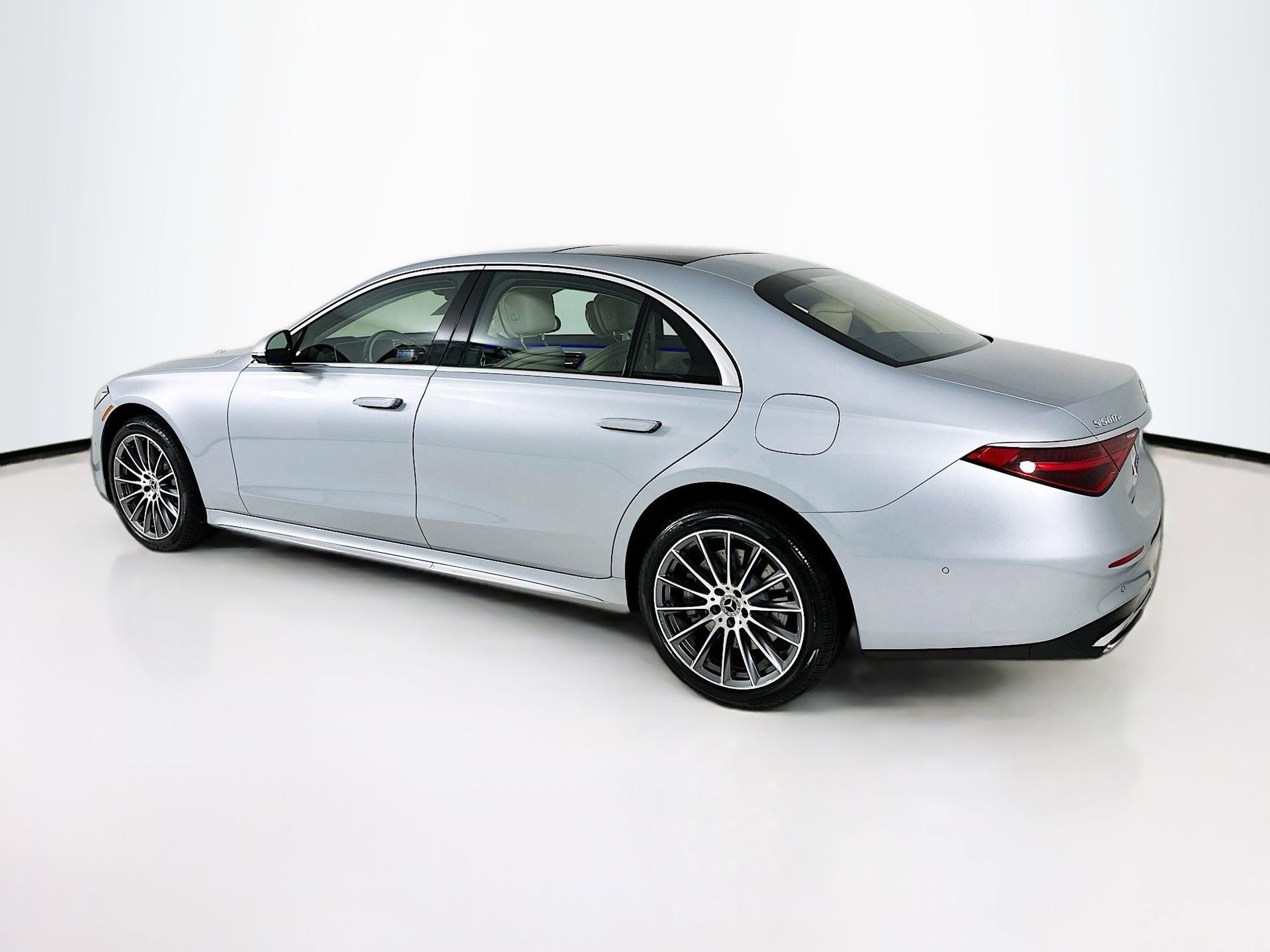 New 2026 Mercedes-Benz S 580e 4MATIC Sedan image 6