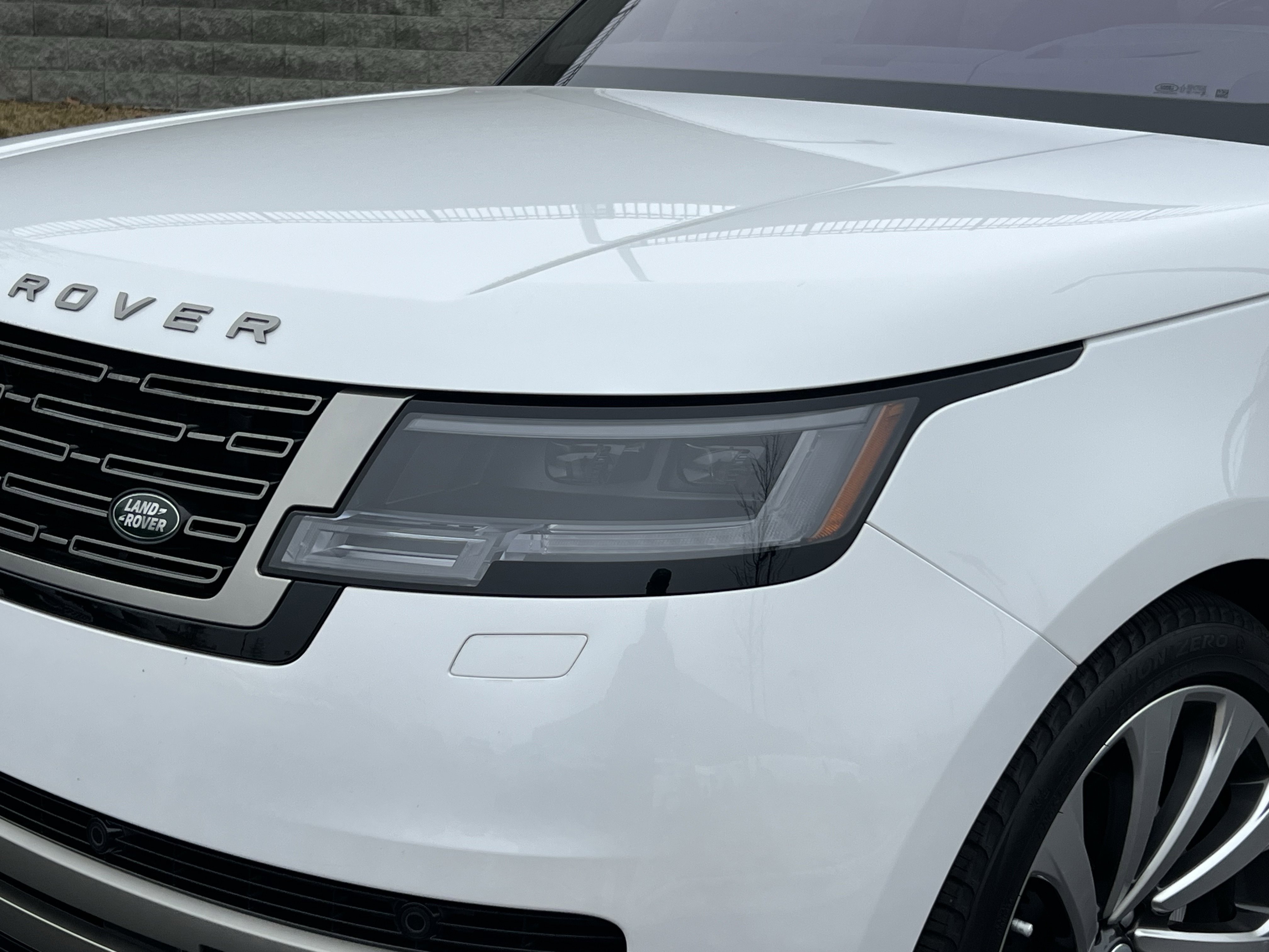 Certified 2023 Land Rover Range Rover SE image 12