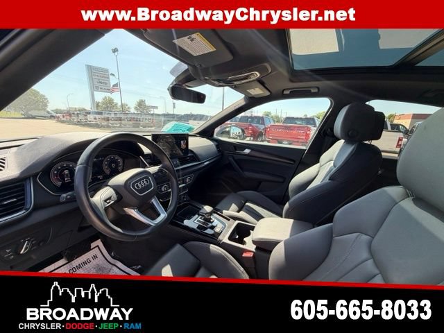 Used 2023 Audi Q5 2.0T Premium Plus w/ Premium Plus Package AWD/4WD image 14