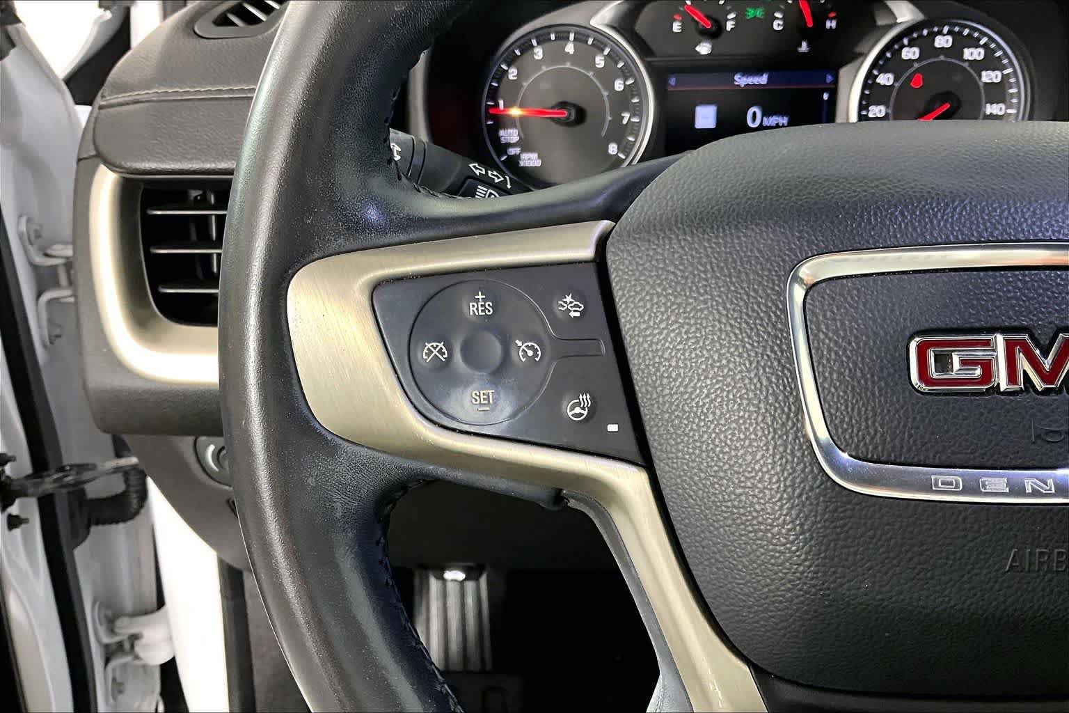Used 2020 GMC Terrain Denali w/ Denali Premium Package FWD image 22
