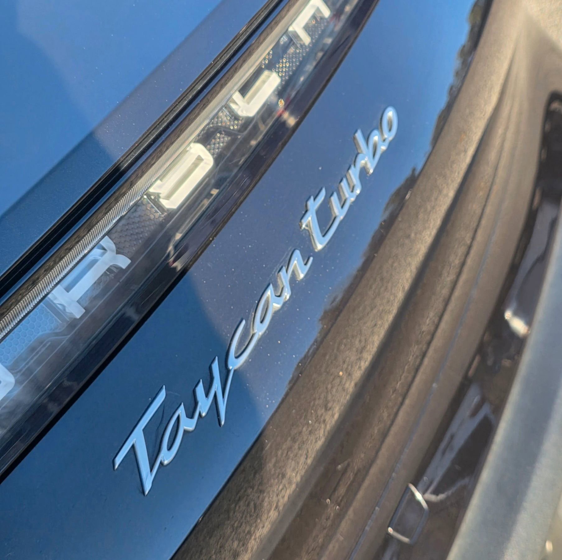Used 2020 Porsche Taycan AWD/4WD image 7