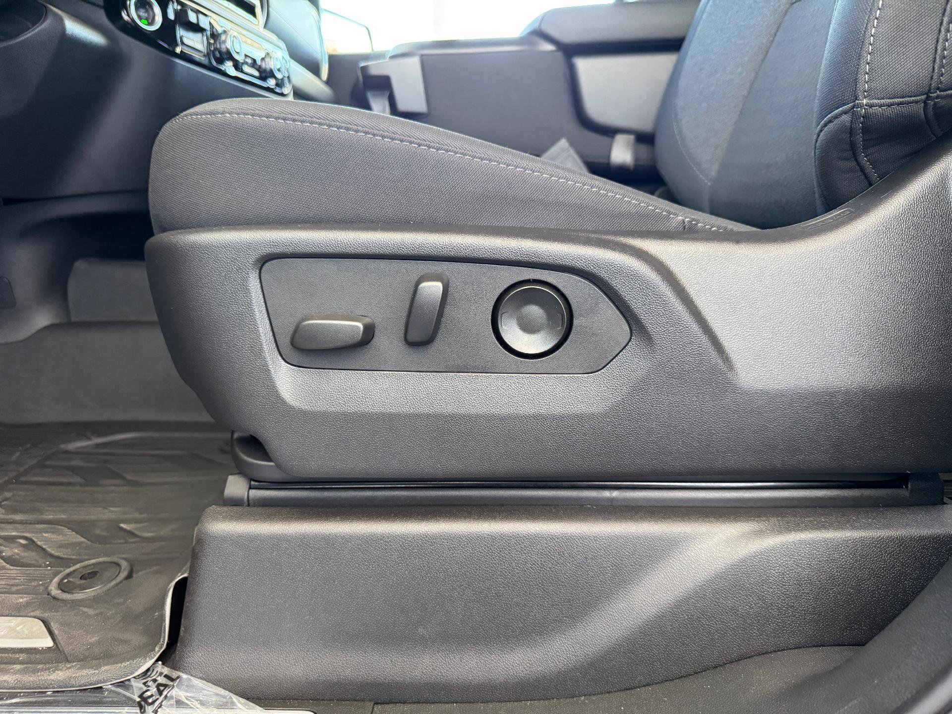 New 2024 GMC Sierra 1500 Elevation image 14