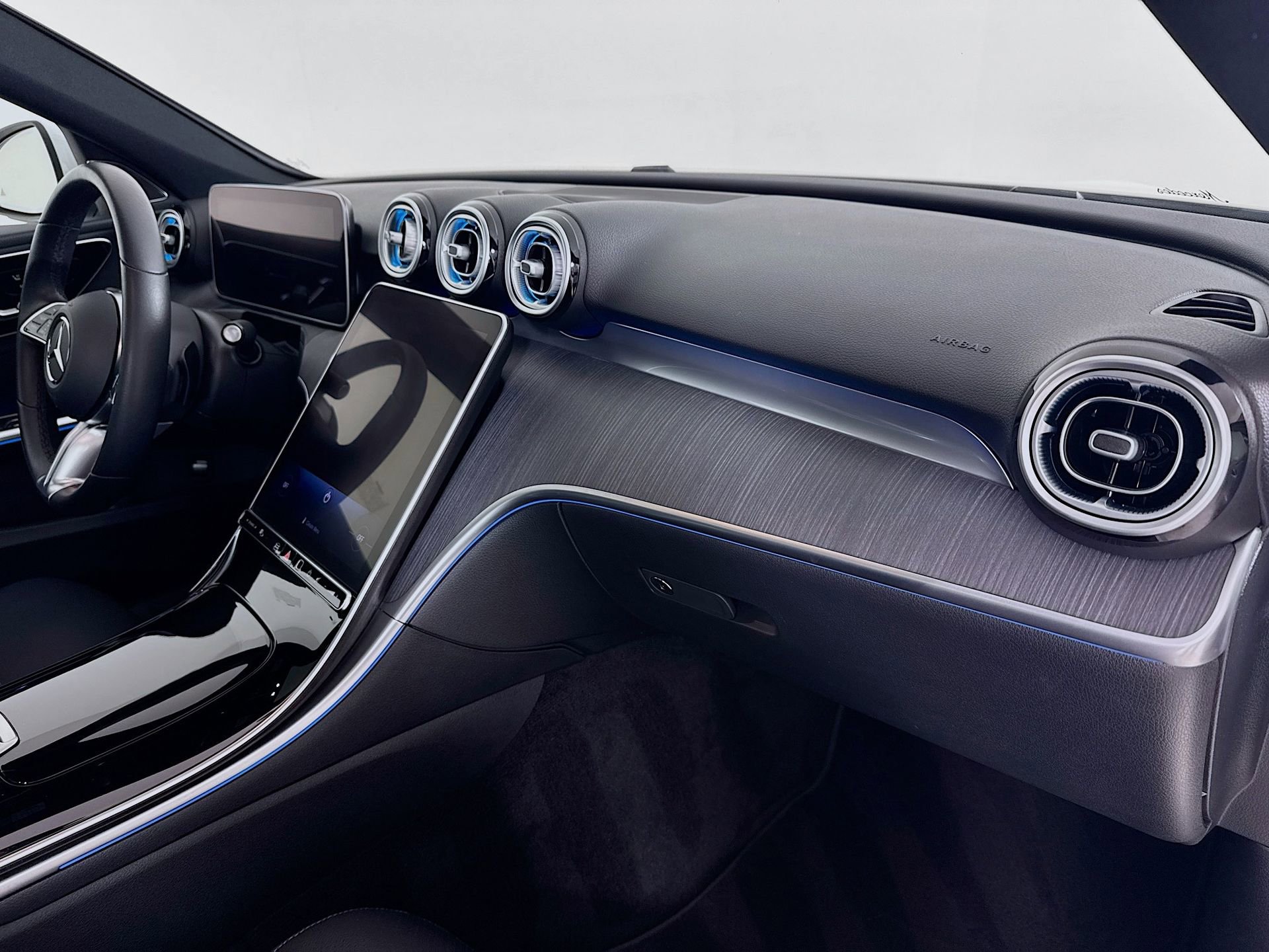 Certified 2025 Mercedes-Benz C 300 Sedan image 32