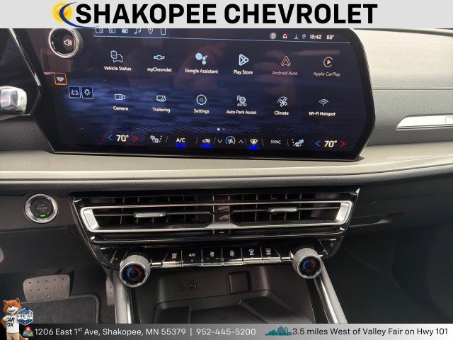 Used 2026 Chevrolet Traverse LT w/ Enhanced Driving Package AWD/4WD image 8