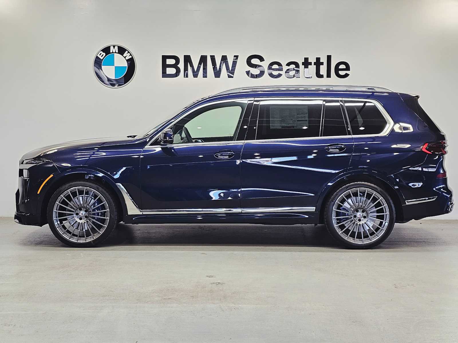 New 2026 BMW ALPINA XB7 image 3