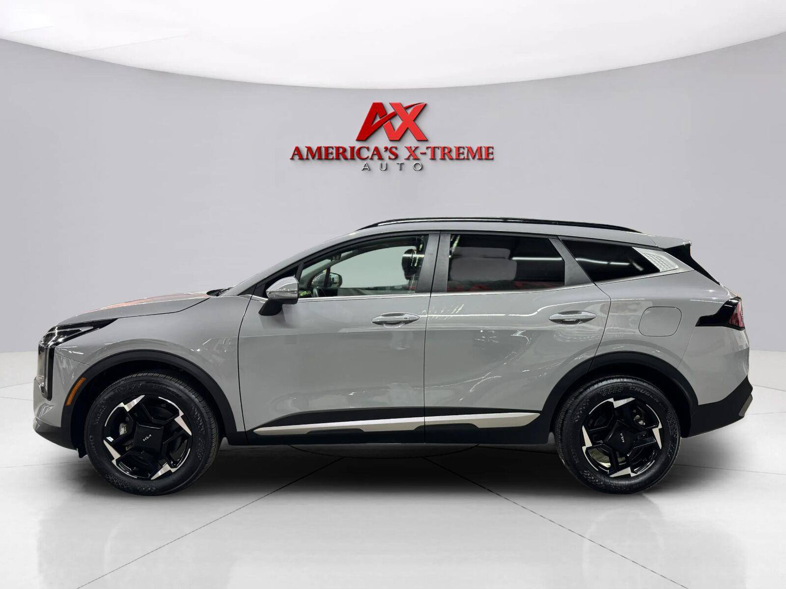 Used 2026 Kia Sportage EX w/ EX Panorama Roof Package AWD/4WD image 4