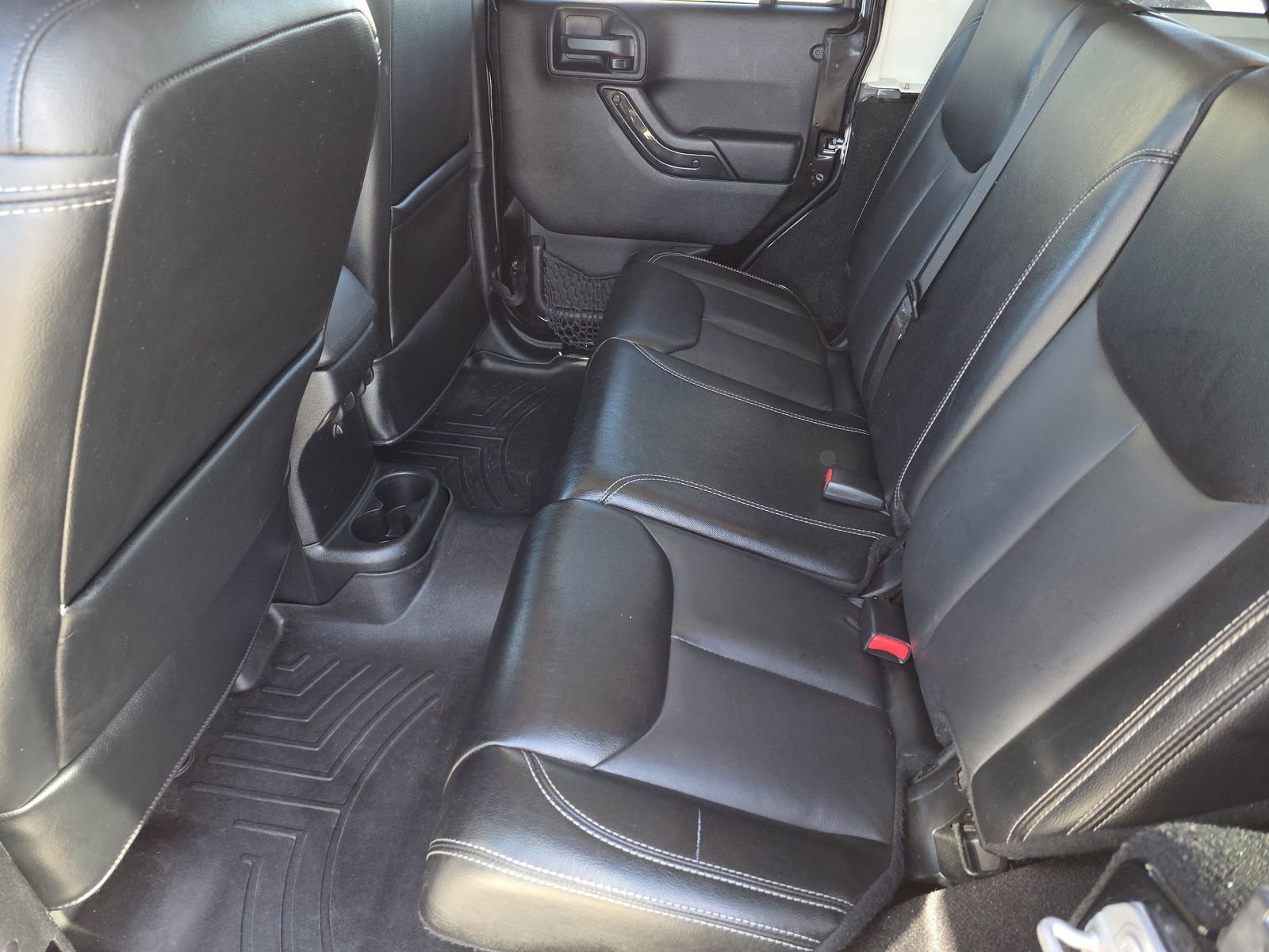 Used 2017 Jeep Wrangler Unlimited Sahara w/ Max Tow Package image 17