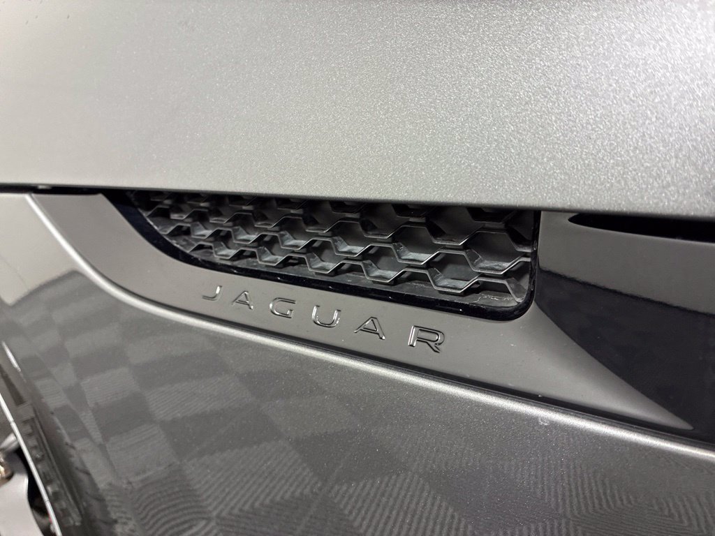 Used 2017 Jaguar F-TYPE R AWD/4WD image 10