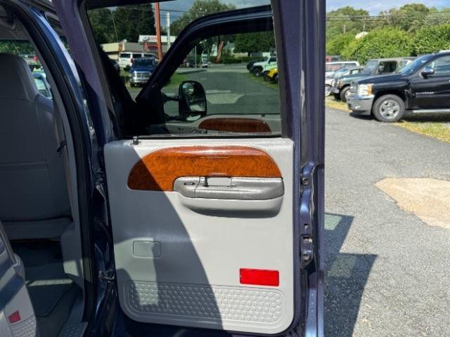 Used 2004 Ford F350 XLT AWD/4WD image 6