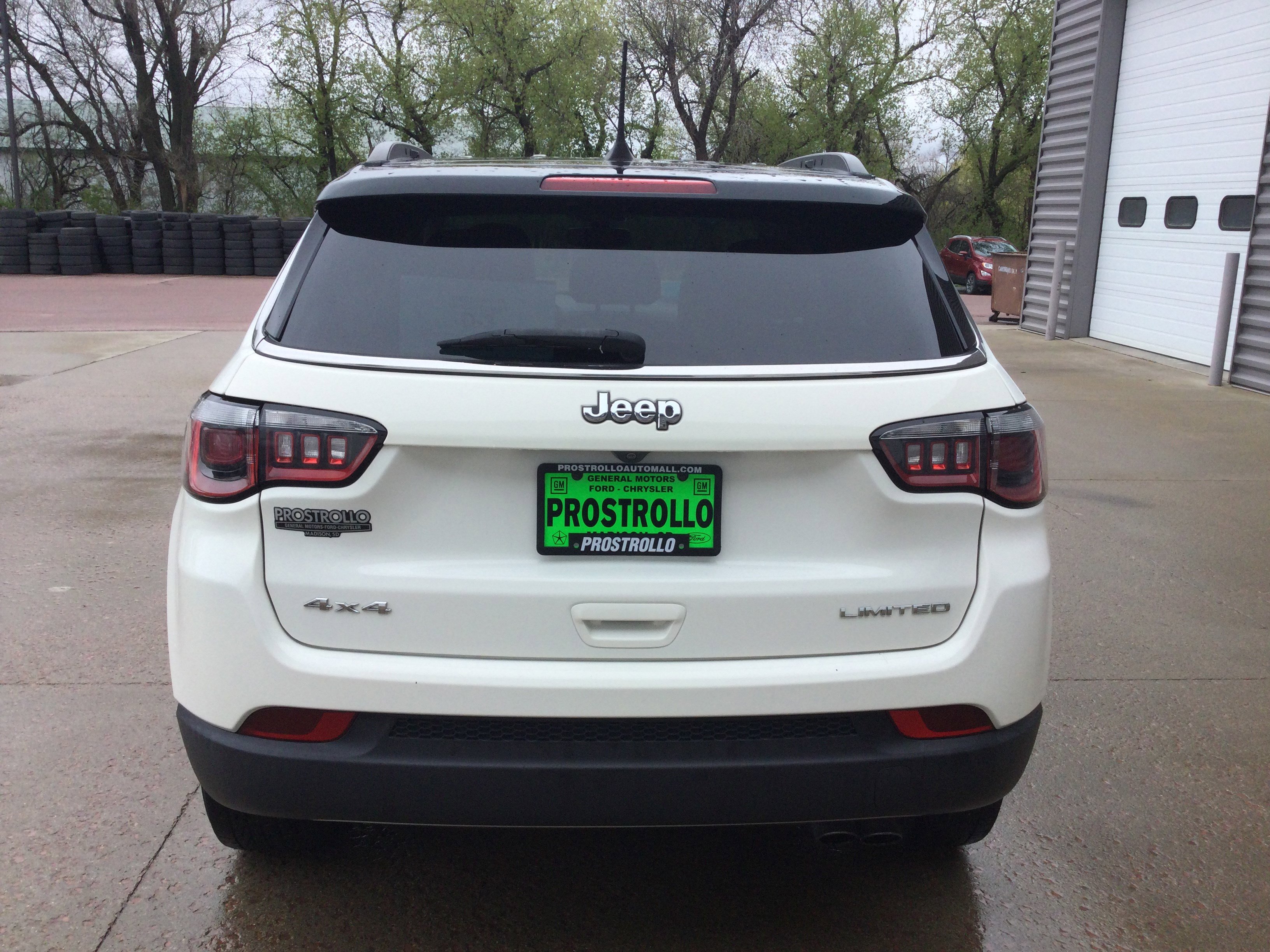 Used 2018 Jeep Compass Limited AWD/4WD image 4