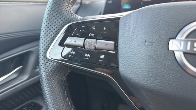 Used 2025 Nissan Ariya AWD image 52