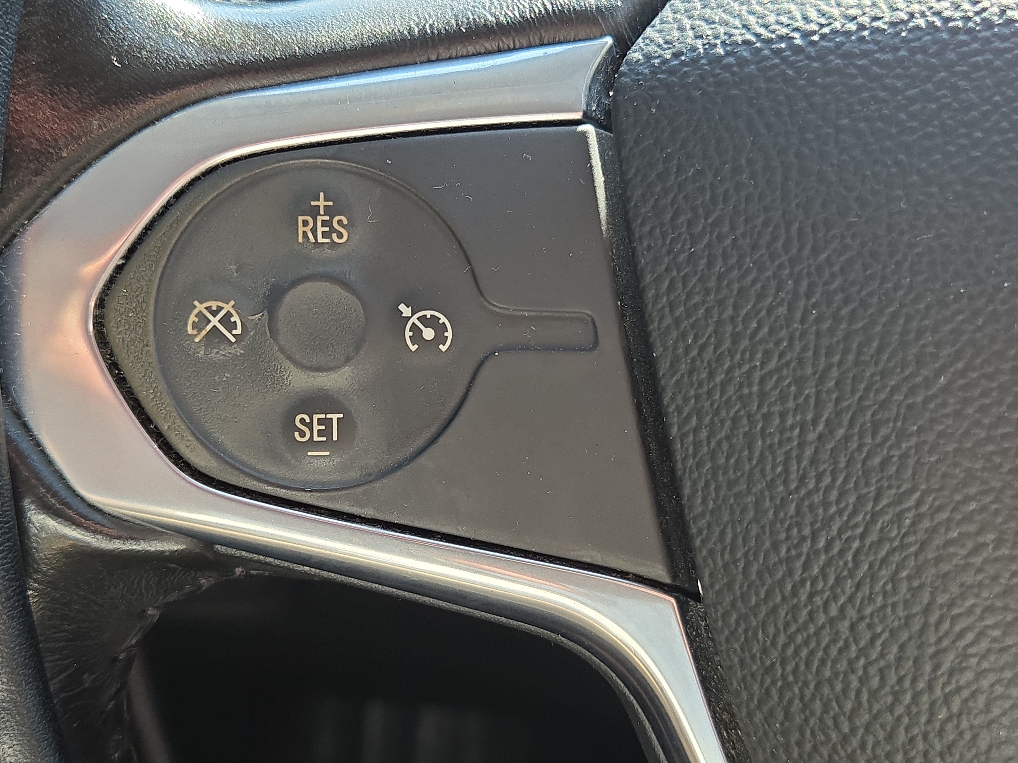 Used 2021 Chevrolet Traverse LT AWD/4WD image 24
