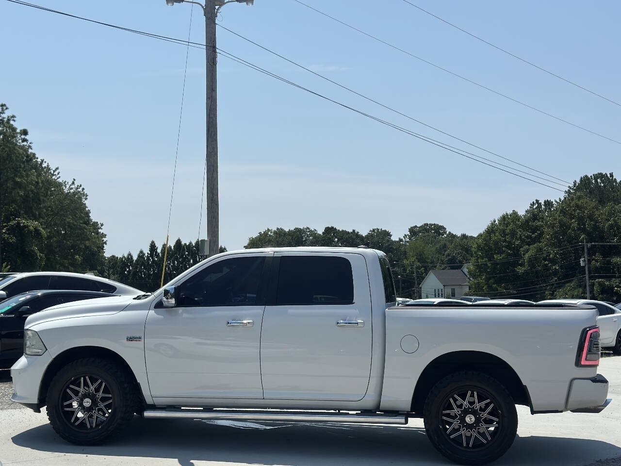Used 2014 RAM 1500 Limited RWD image 4