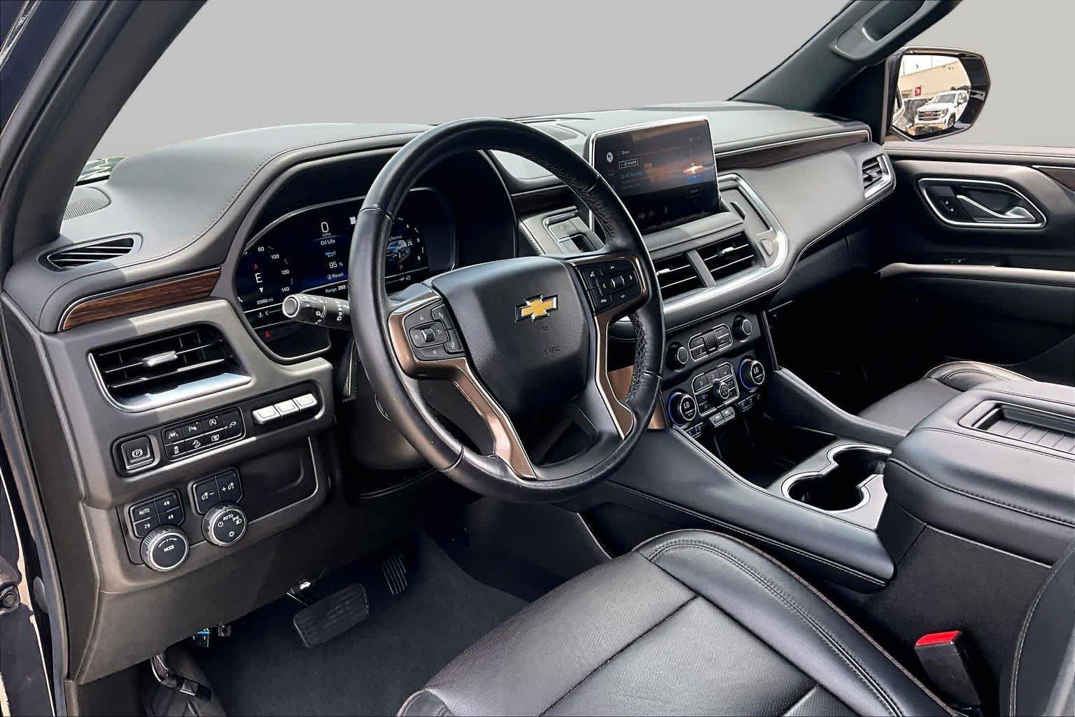 Used 2022 Chevrolet Tahoe High Country AWD/4WD image 35
