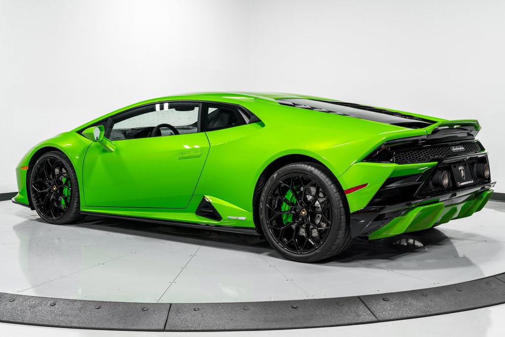 Used 2022 Lamborghini Huracan EVO RWD image 5