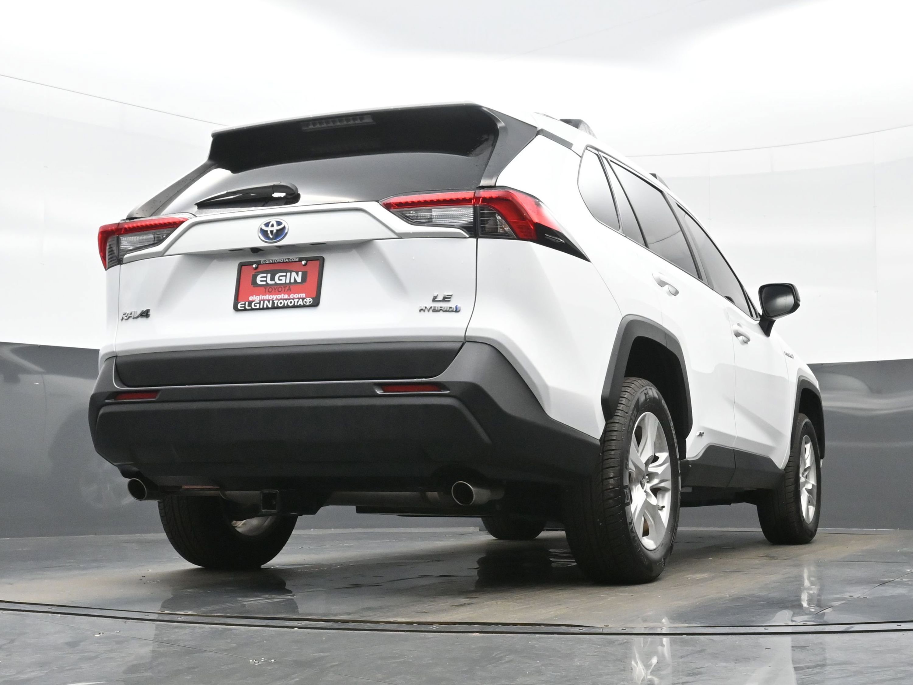 Used 2021 Toyota RAV4 LE AWD/4WD image 29