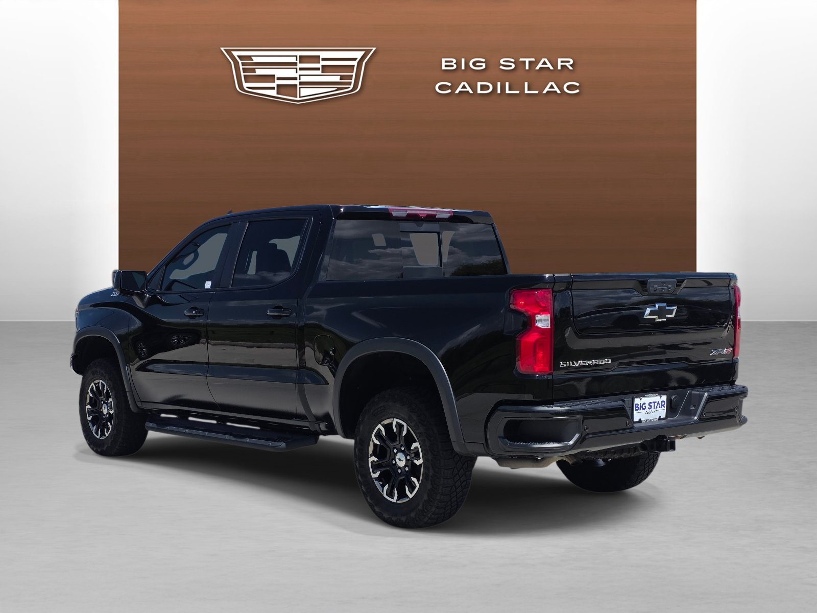 Used 2025 Chevrolet Silverado 1500 ZR2 AWD/4WD image 3