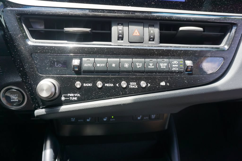 Used 2024 Lexus ES 350 w/ Premium Package FWD image 14
