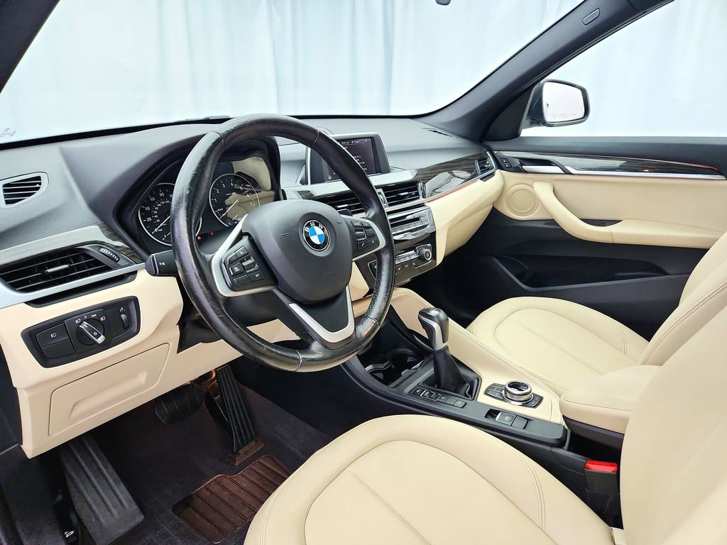 Used 2017 BMW X1 xDrive28i w/ Premium Package image 10