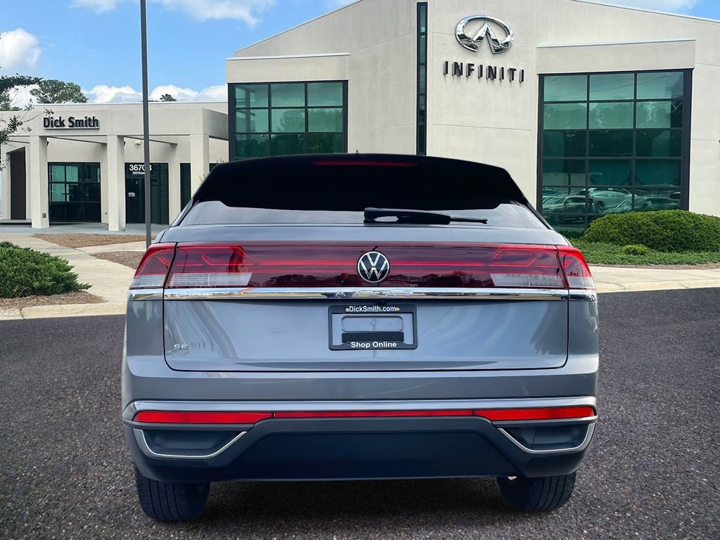 Used 2024 Volkswagen Atlas Cross Sport SE image 5